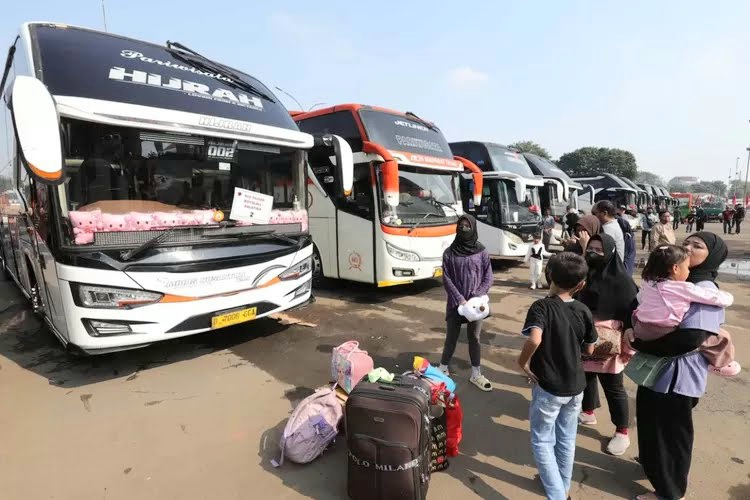 Bus mudik lebaran