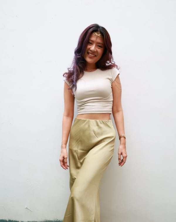 Anggun Dae saat memperkenalkan karyanya lewat acara storytelling bertajuk “The 4 Emotional Worlds of Anggun Dae”, di Tebet, Jakarta Selatan, Kamis (24/4/2025).