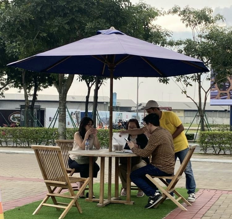 Paramount Petals menggelar acara Foodtruck Days.