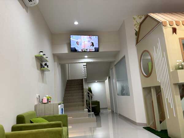 Suasana Klinik Gigi Damessa