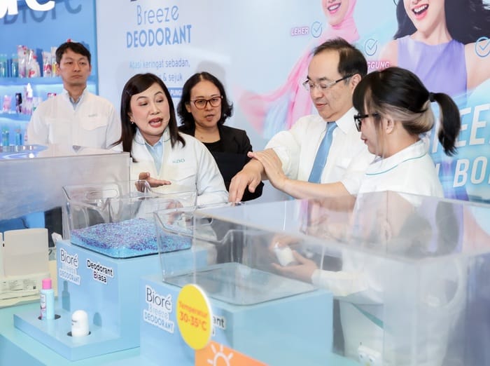 Peluncuran Biore Breeze Deodorant di acara perayaan 40 tahun Kao Indonesia
