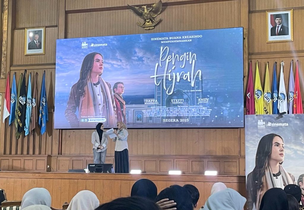Peluncuran teaser poster, trailer, dan original soundtrack (OST) film Pengin Hijrah di Auditorium Universitas Islam Negeri (UIN) Syarif Hidayatullah, Ciputat, Tangerang Selatan, Kamis (/7/2025).
