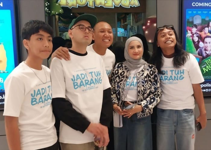Jumpa pers perilisan teaser dan poster film Jadi Tuh Barang produksi E Komik Pictures di Cinepolis Senayan PARK, Jakarta akhir pekan lalu.
