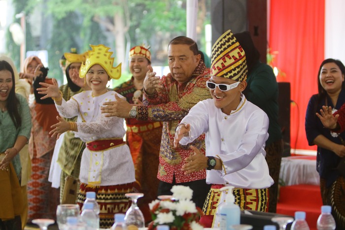 Kemeriahan acara syukuran Ulang Tahun ke-63 Yayasan Kesehatan Sumber Waras (YKSW) yang menaungi Rumah Sakit Sumber Waras di Jakarta, Minggu (17/8/2025). (Foto - Umar Widodo)
