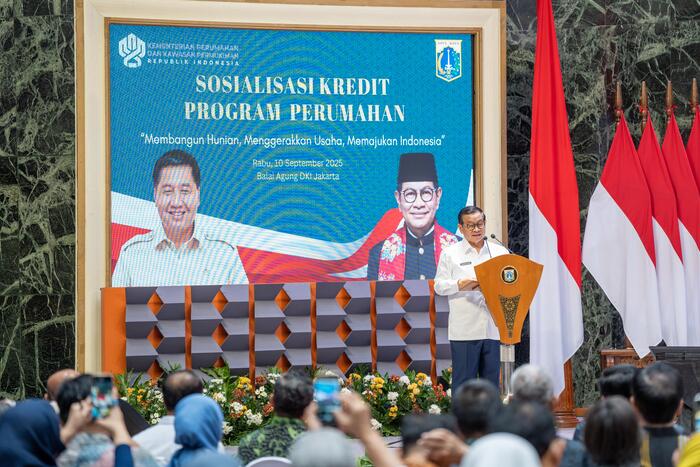 Gubernur DKI Jakarta Pramono Anung saat memberikan sambutan di acara Sosialisasi Kredit Program Perumahan di Balai Agung DKI Jakarta, Rabu (10/9/2025).