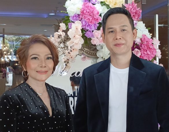Direktur Utama EO Boy San, Mua Ifa Yuliana dan pimpinan EO Boy San, Boy Sandi di acara
Grahatama Awarding 2025 di Ballroom Kementerian Pertanian, Jalan Raya Ragunan, Jakarta Selatan, Senin (15/12/2025). 