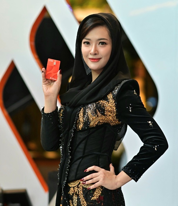 Dara Sarasvati Brand Ambassador Debit Visa Bank Jakarta. (Foto - Dok. Bank Jakarta)
