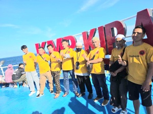 Mulyadi Ketua Forum Keluarga Besar Limau Lunggo (FKBL) 
Jabodetabek (ketiga dari kiri)
bersama jajaran pengurus (Foto - FKBL)
