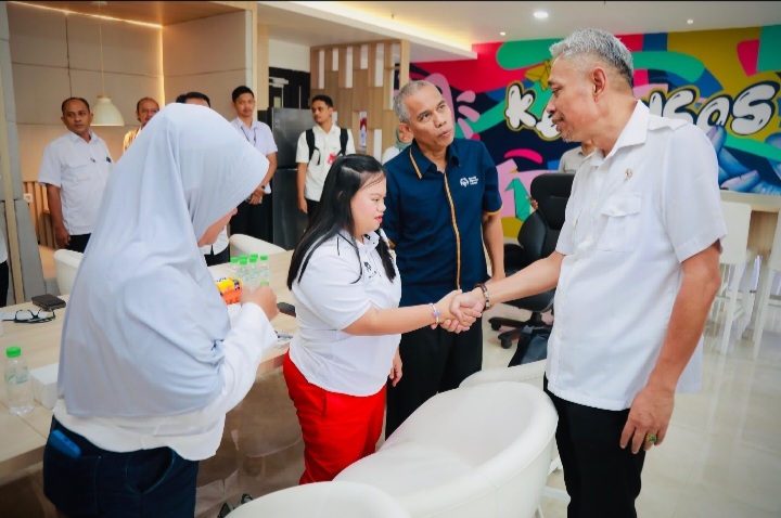 Wamensos Agus Jabo saat menerima perwakilan atlet dan Pengurus SOina di Kantor Kementerian Sosial (Kemensos) di Jakarta, Rabu (8/4/2026). (Foto - SOina)