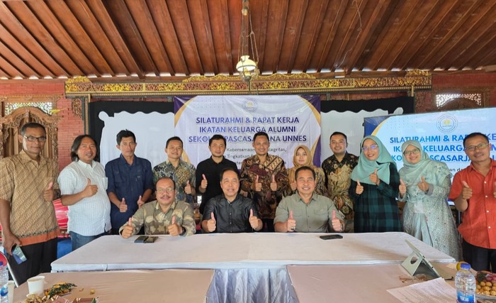 Kegiatan silaturahmi dan rapat kerja Pengurus Ikatan Alumni Sekolah Pascasarjana Universitas Negeri Semarang (IKA SPS UNNES) masa bhakti 2025-2030 di Pendopo Kautaman Gunung Pati, Minggu (10/5/2026). (Foto - IKA SPS UNNES)