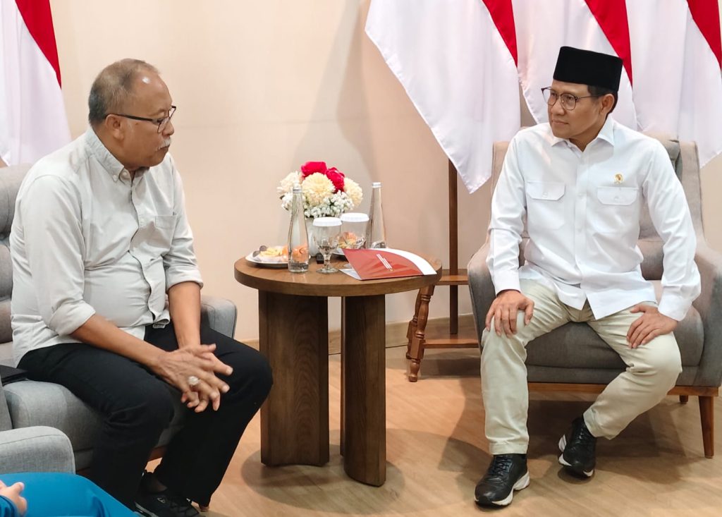 Ketua Umum SOIna Warsito Ellwein bersama Menteri Koordinator Pemberdayaaan Masyarakat, Muhaimin Iskandar (Cak Imin) di Kantor Menko Pemberdayaan Masyarakat di Jakarta, Senin (11/5/2026) (Foto - SOIna)