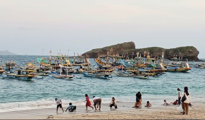 Kawasan wisata Pantai Watu Ulo, Jember, Jawa Timur. (Foto - Istimewa)