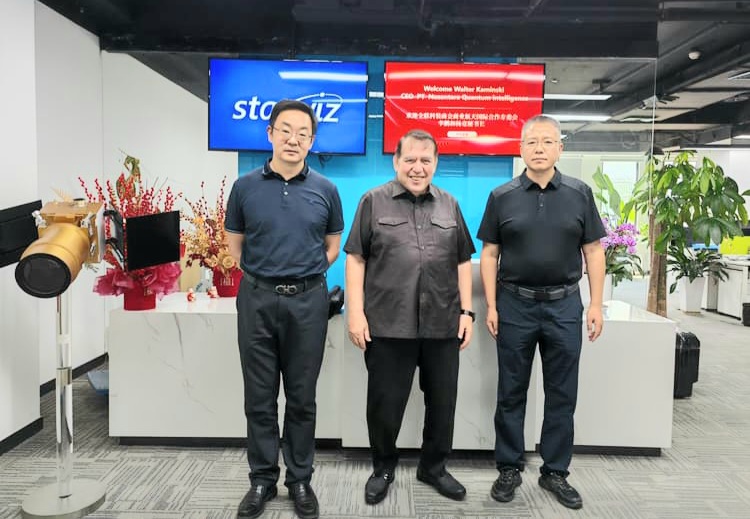 Penandatanganan kerja sama PT Nusantara Quantum Intelligence (NQI) dengan StarWiz Technology Co., Ltd., untuk mengembangkan teknologi kuantum dan satelit radar. (Foto - Istimewa)