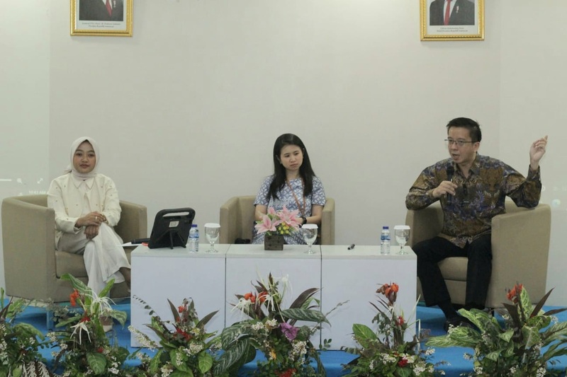 Dr. dr. Peter Ian Limas, Sp.B., Subsp. B.D.(K), dokter spesialis bedah dengan subspesialisasi bedah digestif (kanan) dalam
seminar awam bertajuk “Berat Badan Turun, Kualitas Hidup Naik: Solusi Tuntas Obesitas dari Obat, Diet hingga Operasi Bariatrik” di Ruang Auditorium Lantai 8 RS Sumber Waras, Jakarta, Sabtu (8/8/2026). (Foto - Ign)