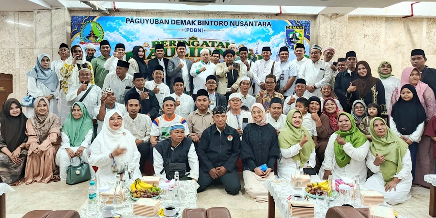 Paguyuban Demak Bintoro Nusantara (PDBN) usai memperingati Maulid Nabi Muhammad SAW di Aula Ar-Rozak, Masjid Istiqlal, Jakarta, Sabtu (26/9/2026). (Foto - Humas PDBN)