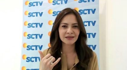 Cut Tari saat wawancara daring terkait perannya sebagai tokoh antagonis di sinetron unggulan SCTV, Wajah Cinta yang Lain, Kamis (22/10/2026).