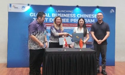 Peluncurkan program Joint Degree Global Business Chinese dari kerja sama BINUS University dan South China University of Technology (SCUT), Guangzhou, China di Jakarta, Rabu (21/10/2026). (Foto: Dok. BU)